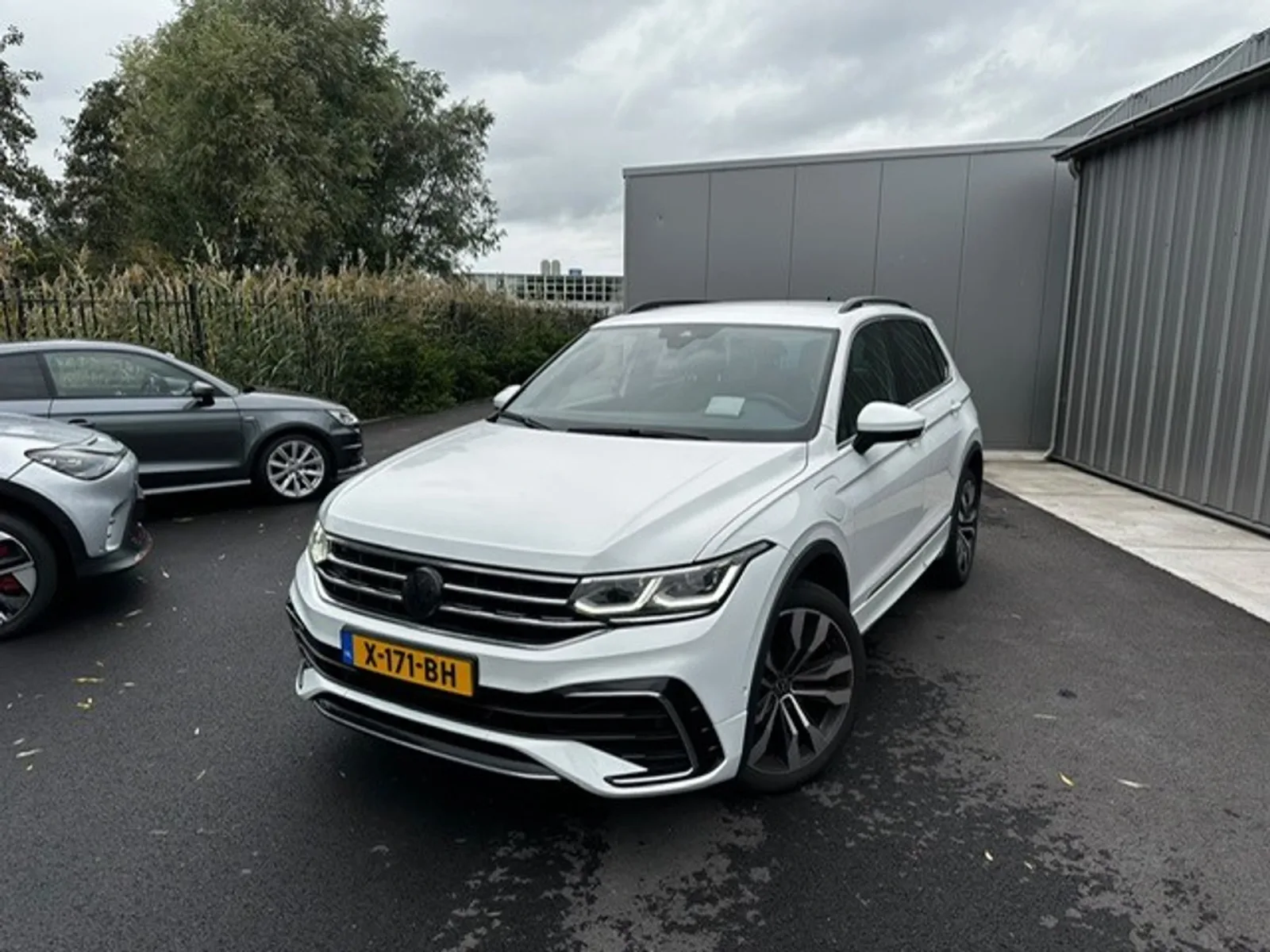 Volkswagen Tiguan (2022) — foto 1
