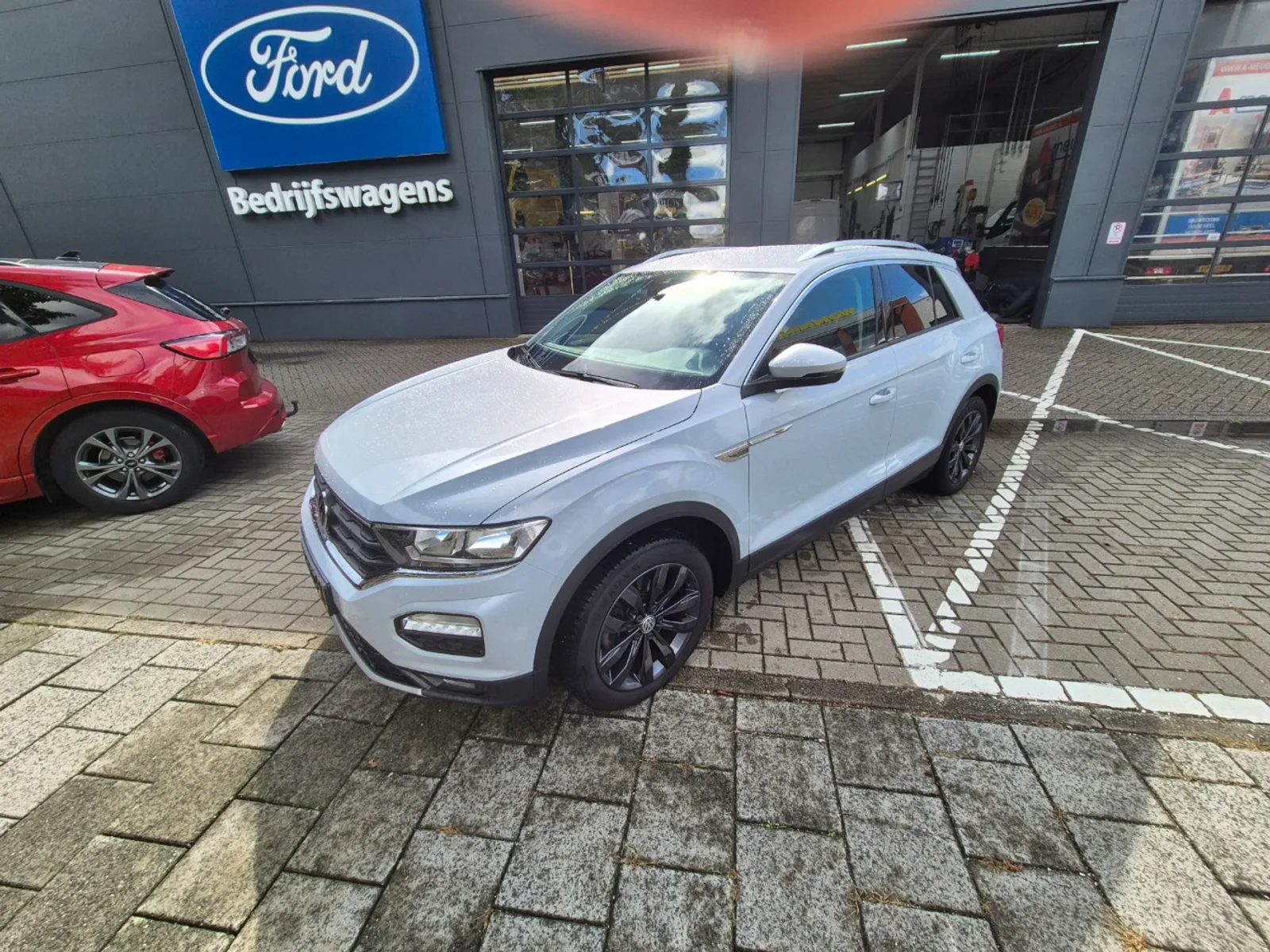 Volkswagen T-Roc (2019) — foto 1