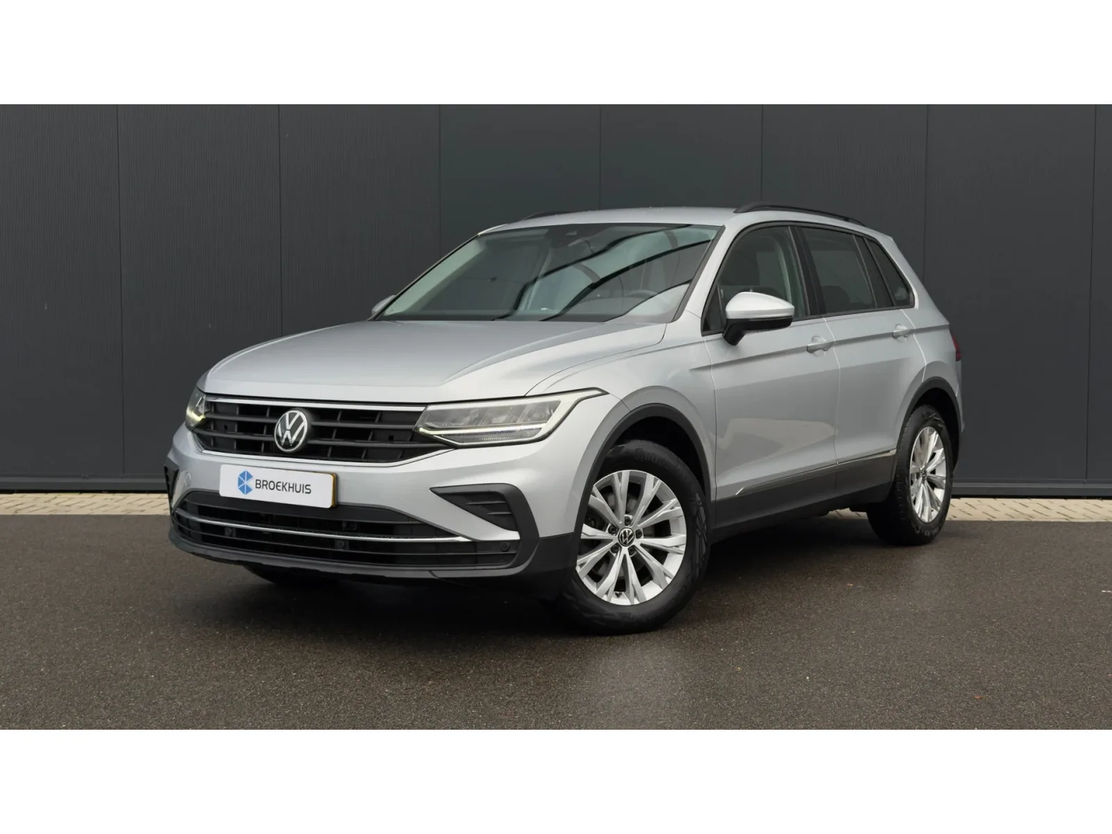 Volkswagen Tiguan (2020) — foto 1