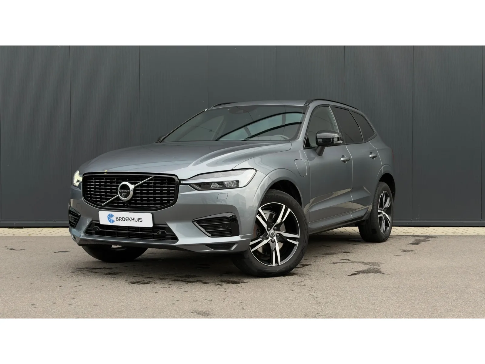 Volvo XC60 (2021) — foto 1