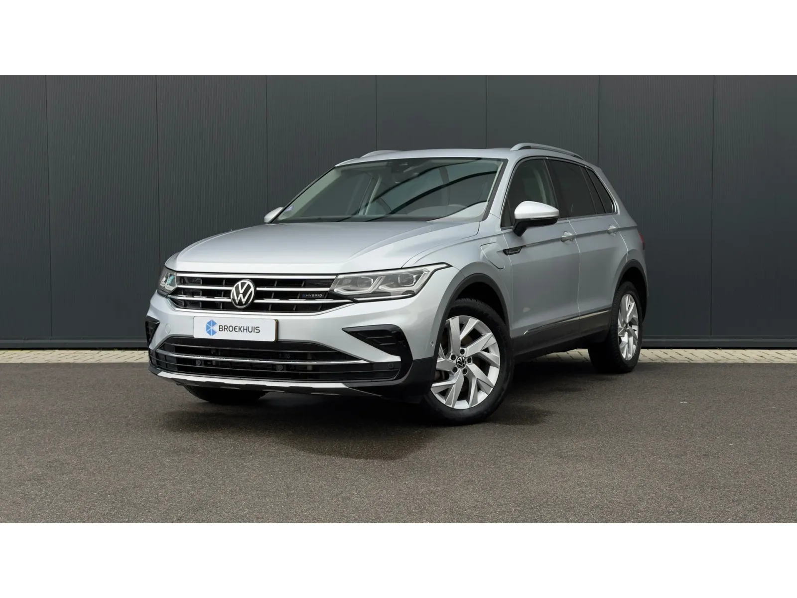 Volkswagen Tiguan (2023) — foto 1