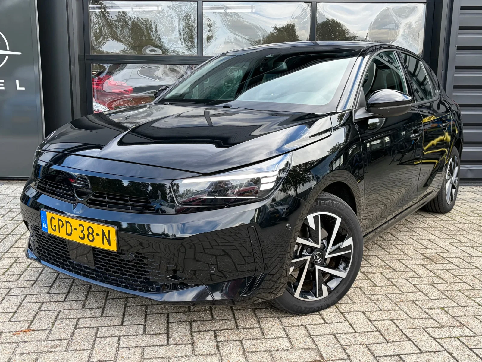 Opel Corsa (2024) — foto 1