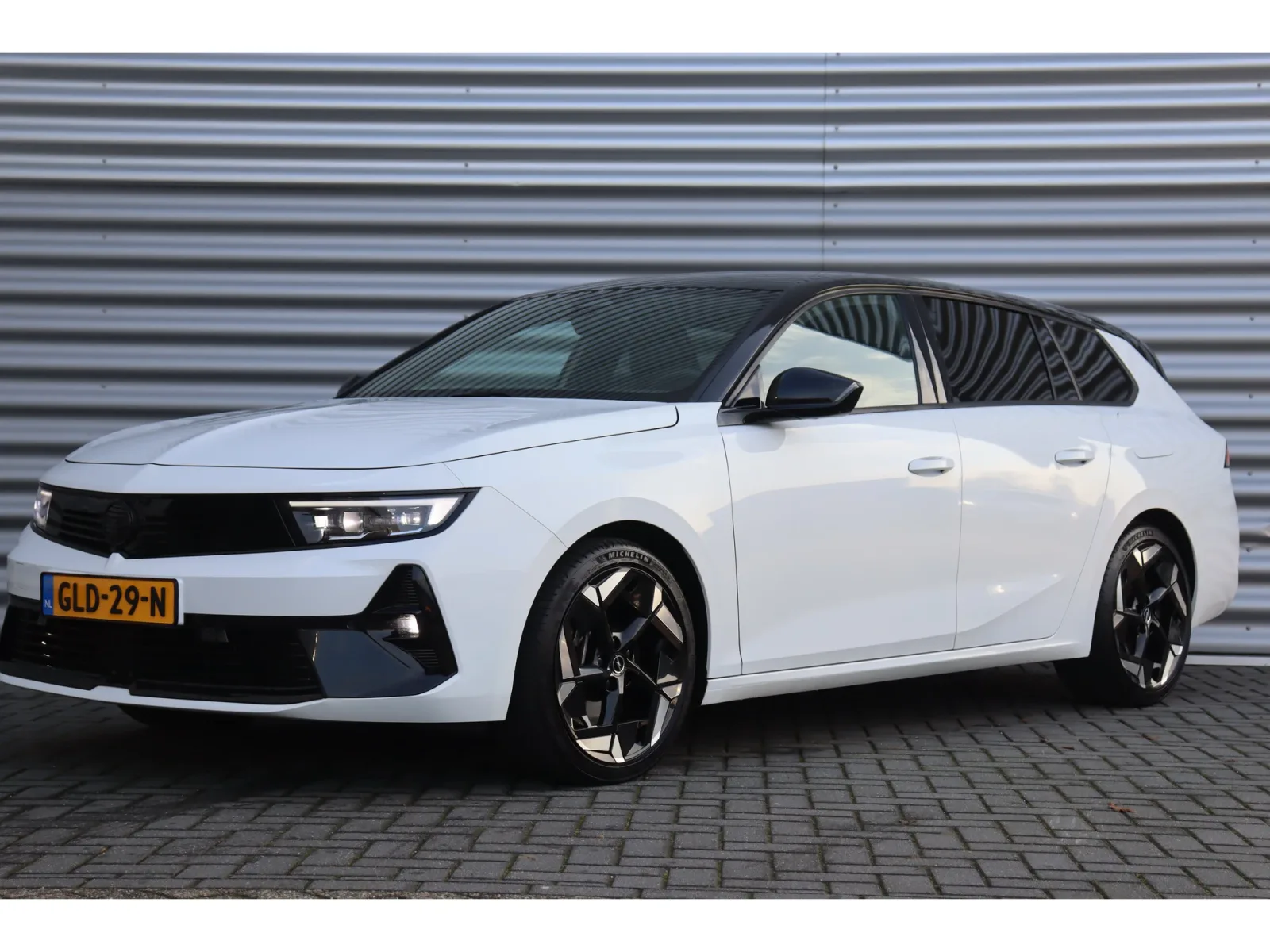 Opel Astra (2023) — foto 1