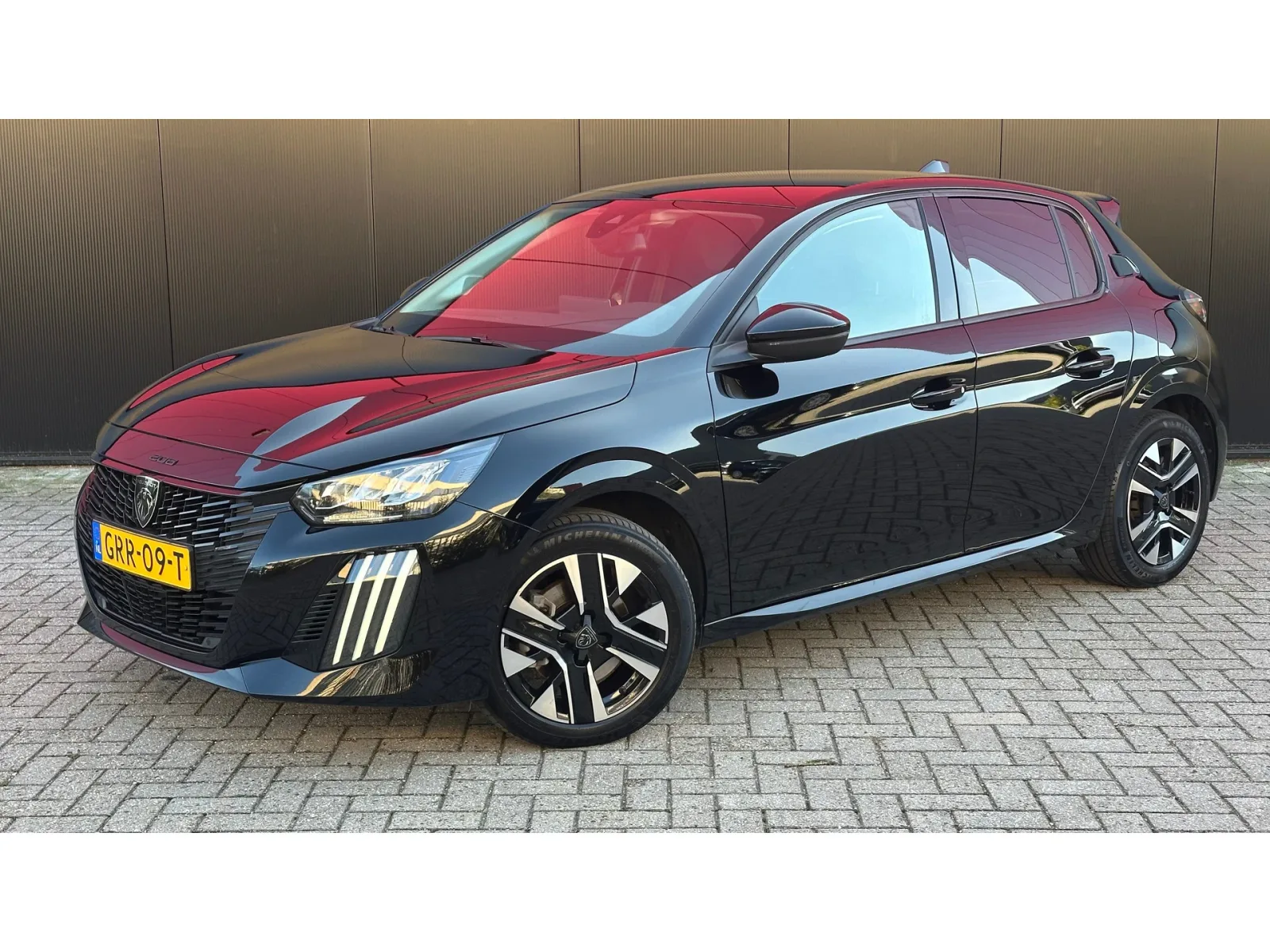 Peugeot 208 (2024) — foto 1