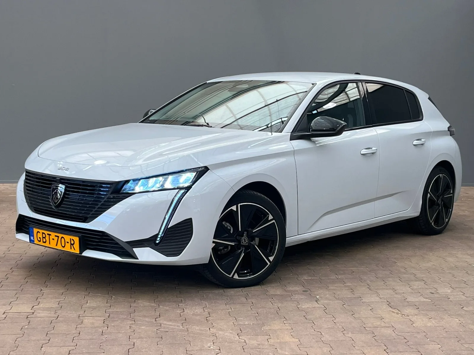 Peugeot e-308 (2024) — foto 1