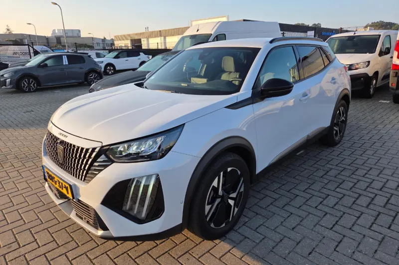 Peugeot 2008 (2024)