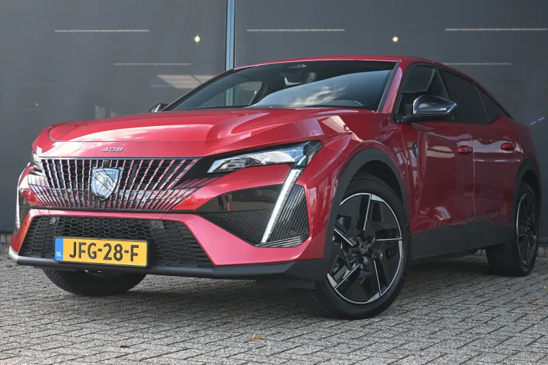Peugeot e-408 (2025)
