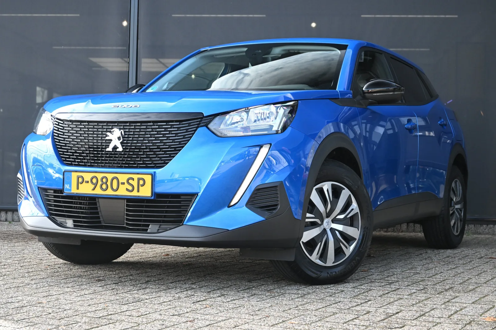 Peugeot 2008 (2022) — foto 1