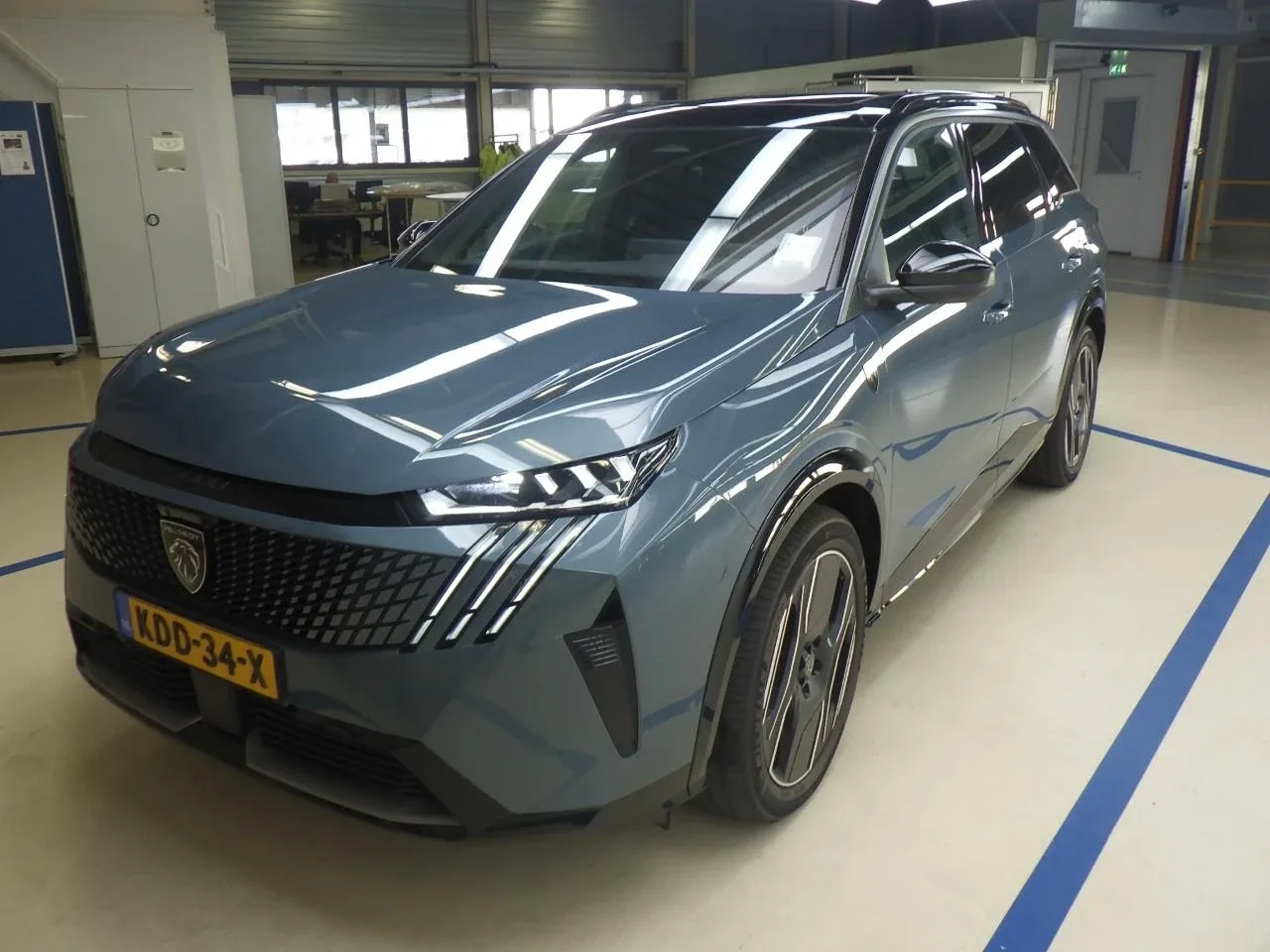 Peugeot E-5008 (2026) — foto 1