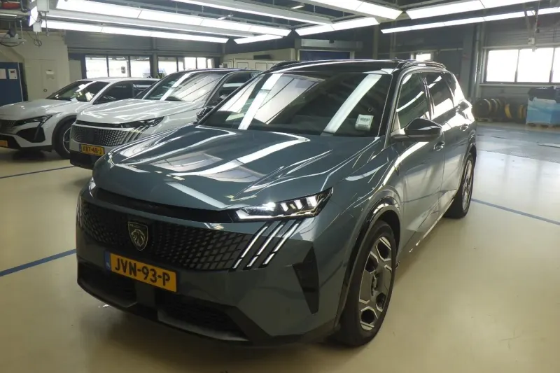 Peugeot E-5008 (2026)