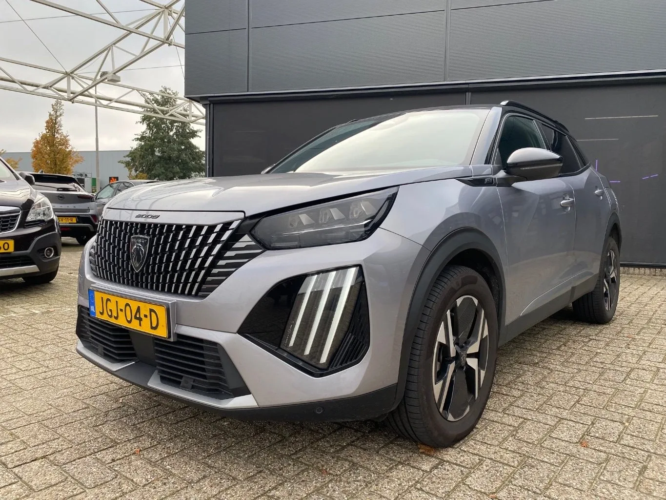 Peugeot 2008 (2025) — foto 1