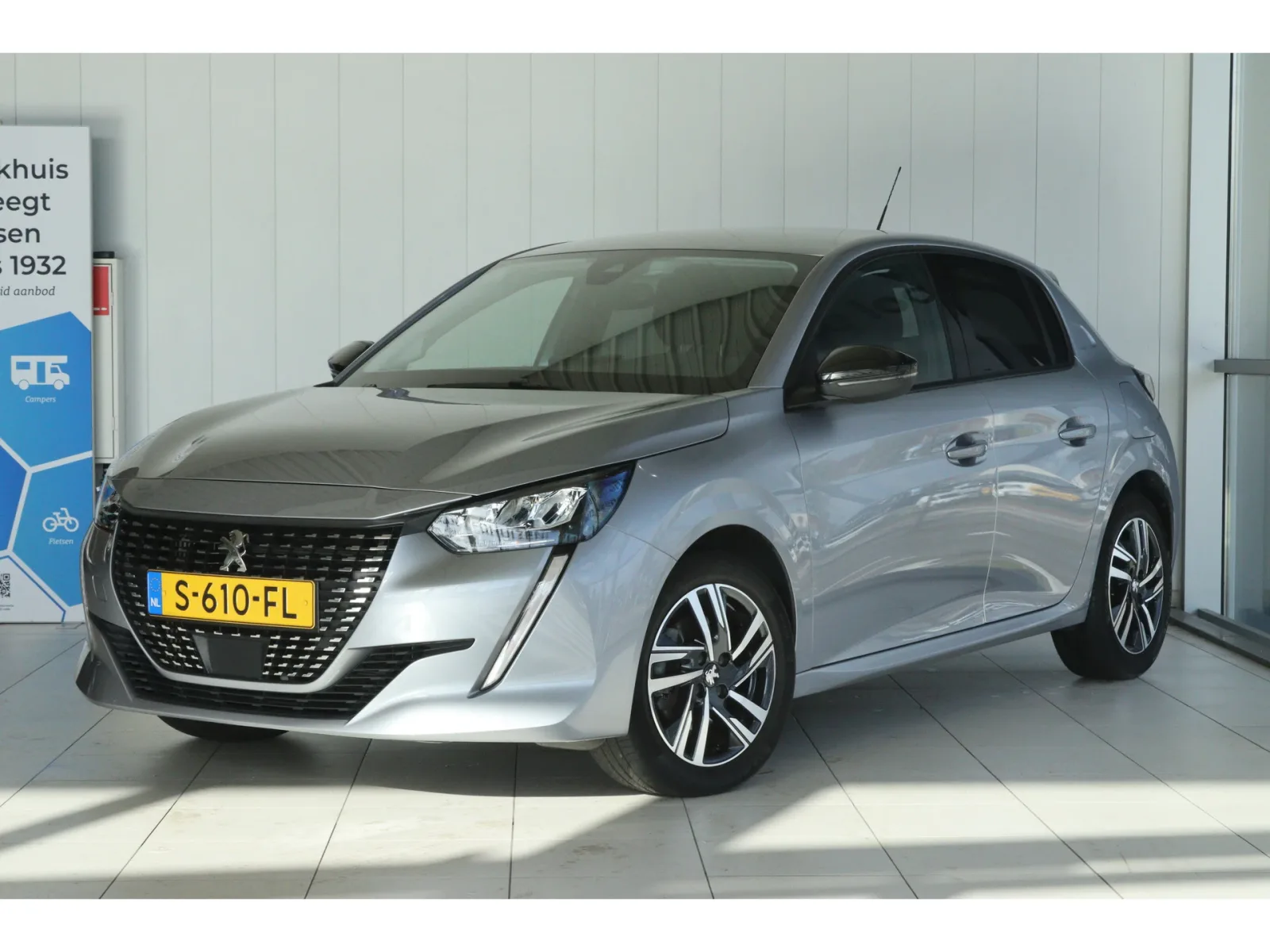 Peugeot 208 (2023) — foto 1
