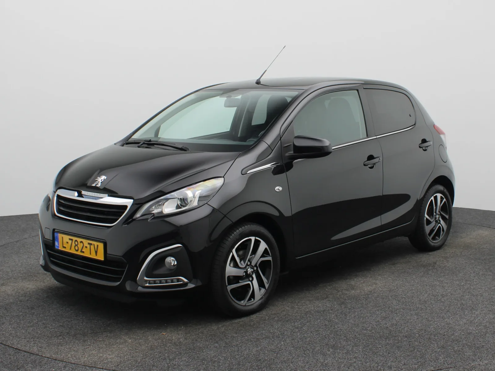 Peugeot 108 (2021) — foto 1