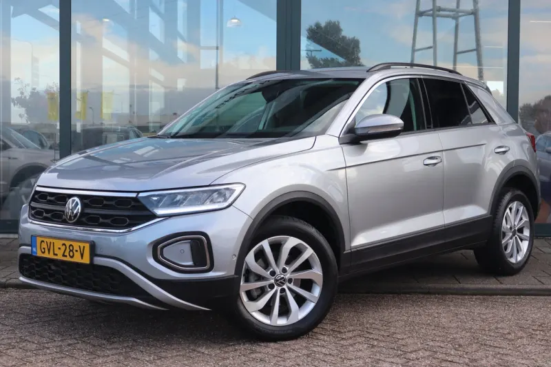 Volkswagen T-Roc (2024)