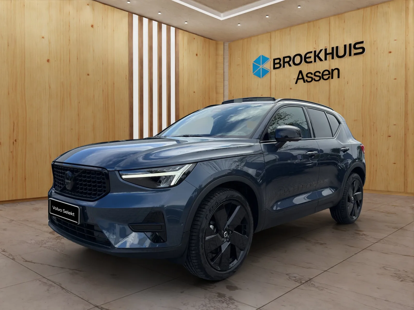 Volvo XC40 (2026) — foto 1