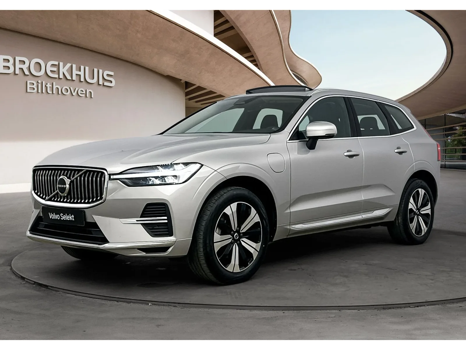 Volvo XC60 (2024) — foto 1