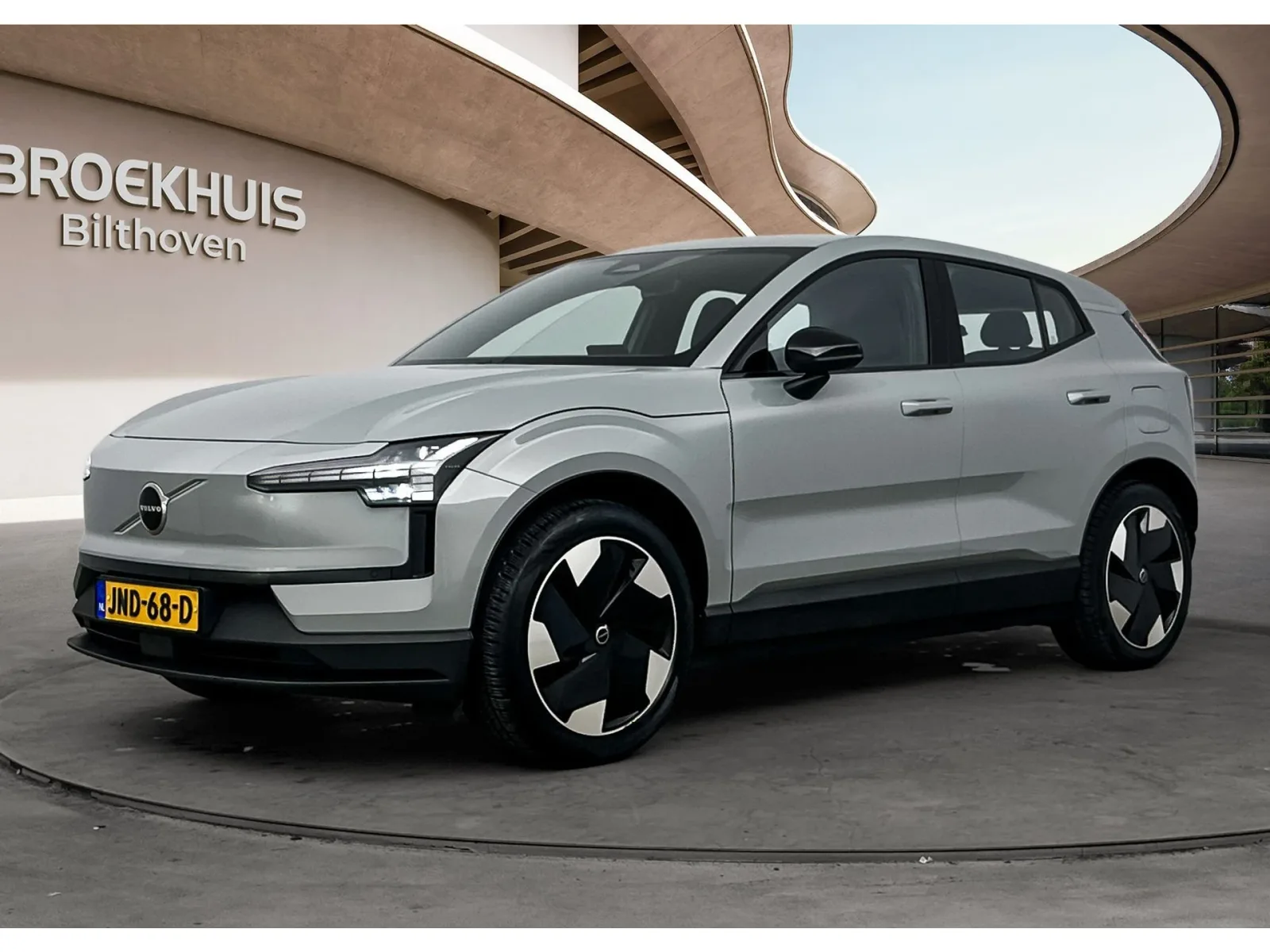 Volvo EX30 (2025) — foto 1