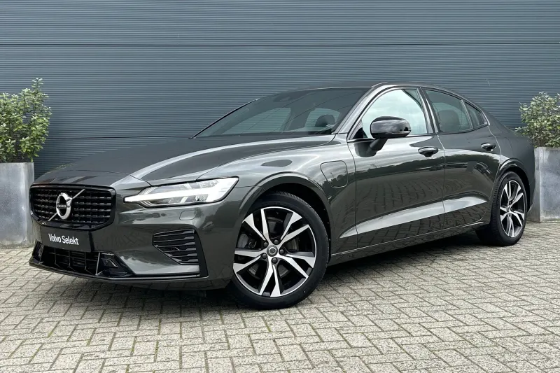 Volvo S60 (2022)