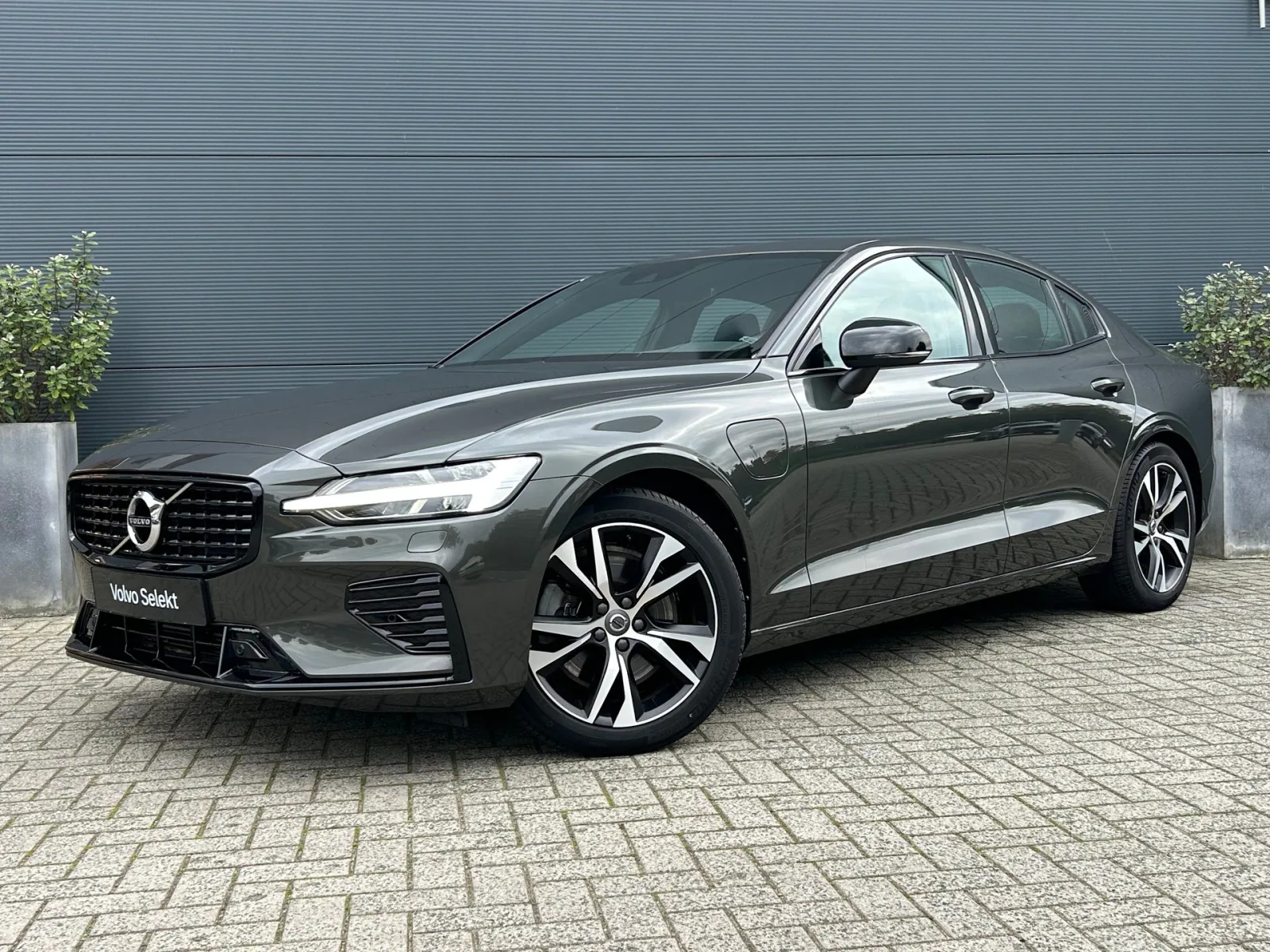 Volvo S60 (2022) — foto 1