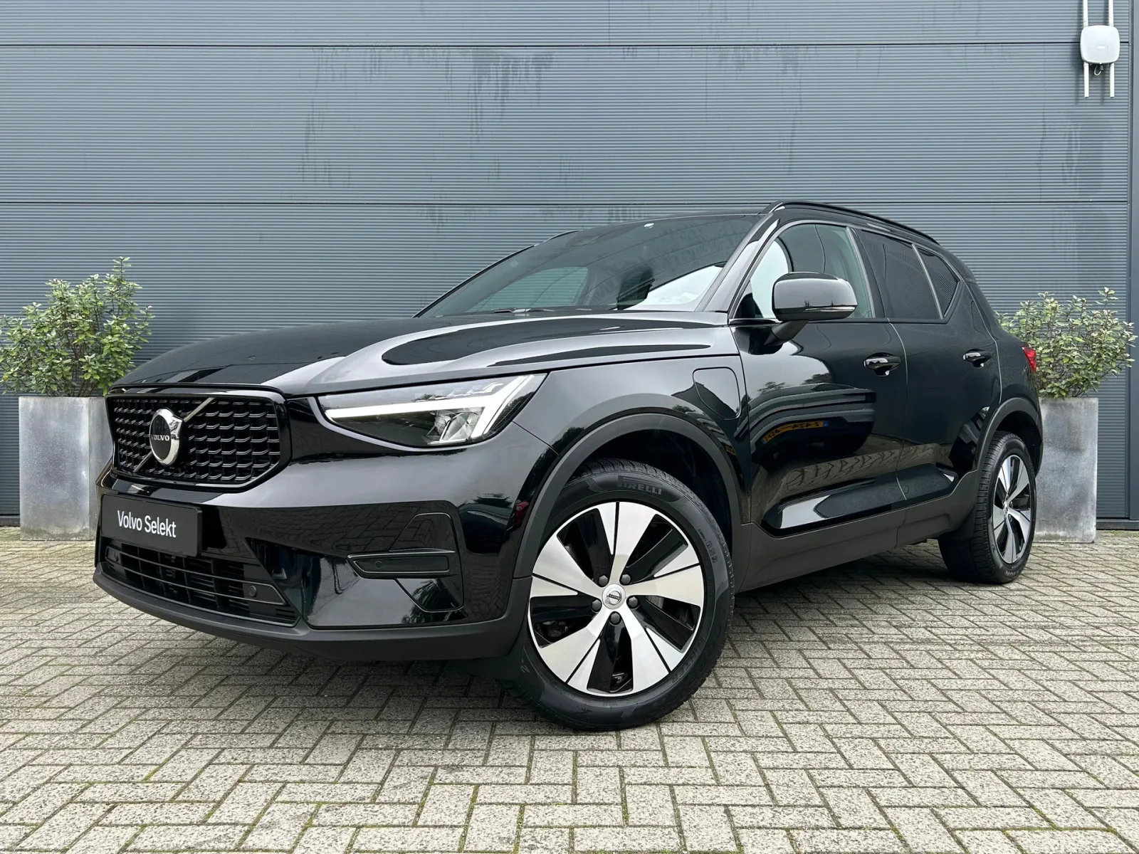 Volvo XC40 (2023) — foto 1