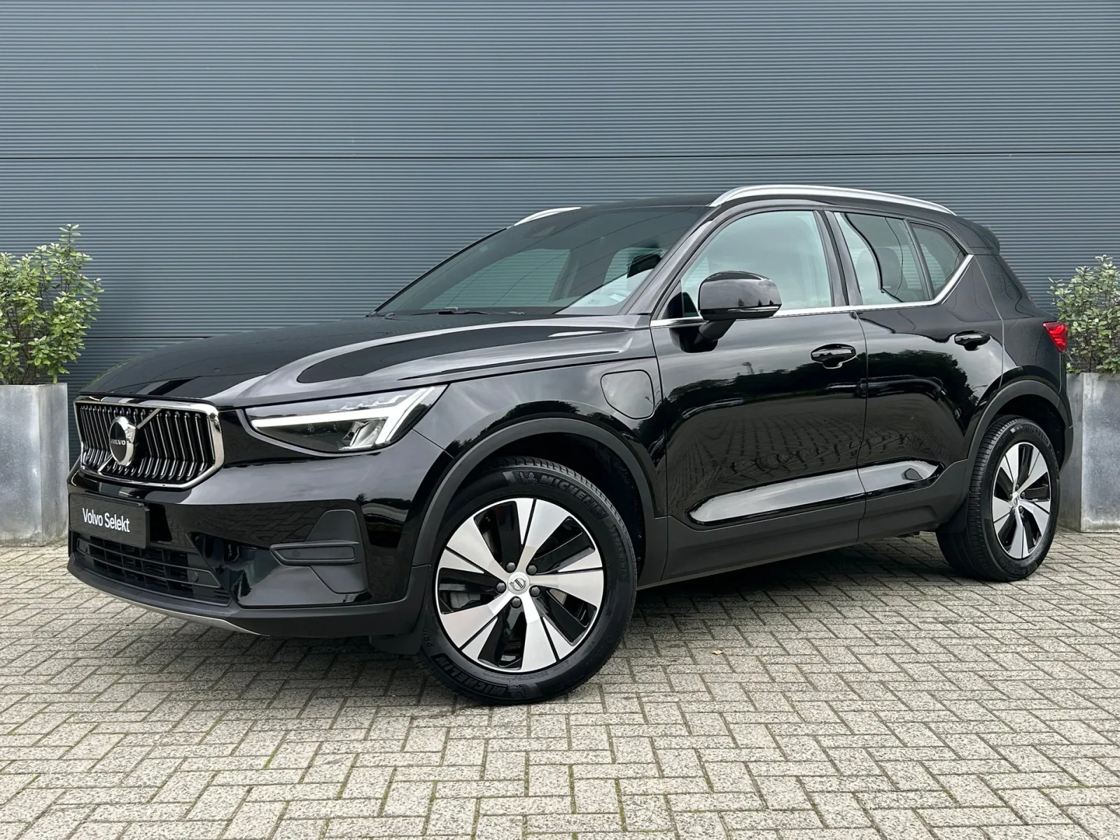 Volvo XC40 (2023) — foto 1