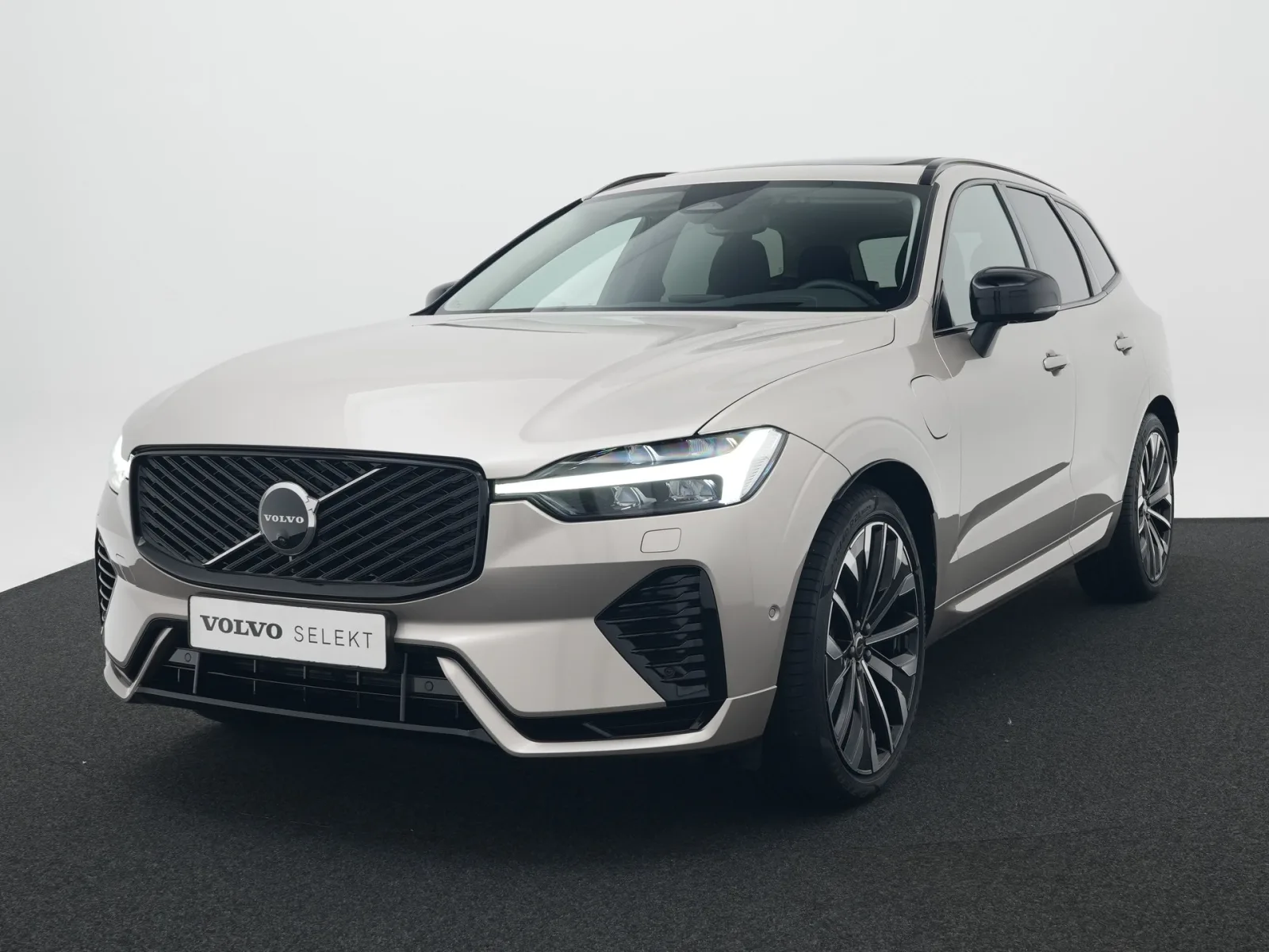 Volvo XC60 (2026) — foto 1