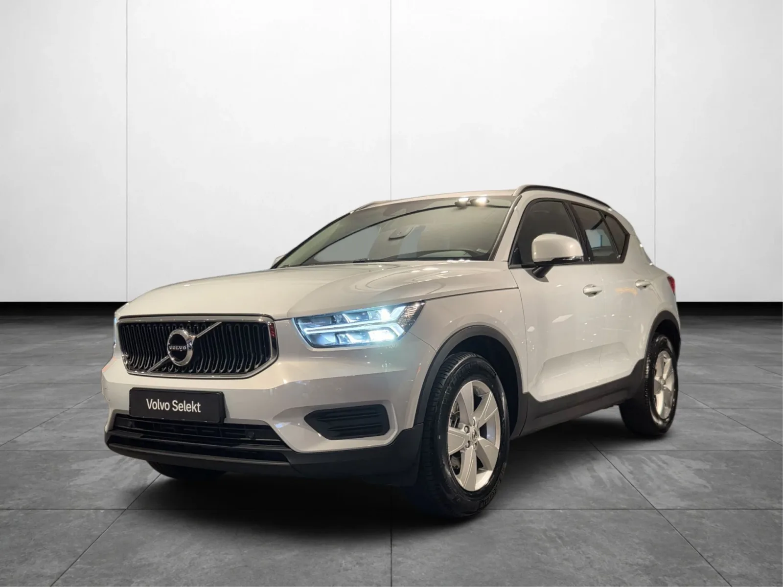 Volvo XC40 (2021) — foto 1