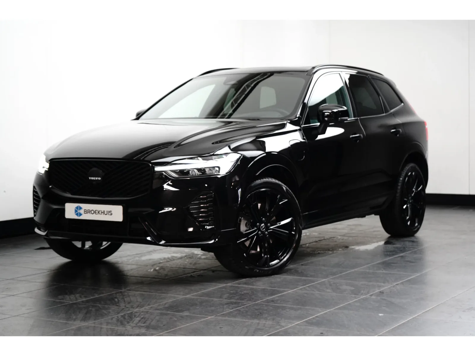 Volvo XC60 (2026) — foto 1