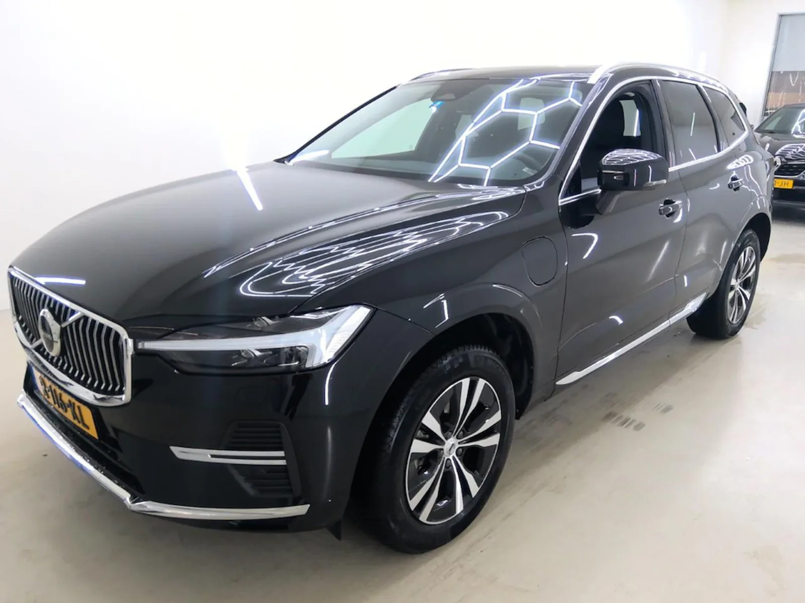 Volvo XC60 (2022) — foto 1