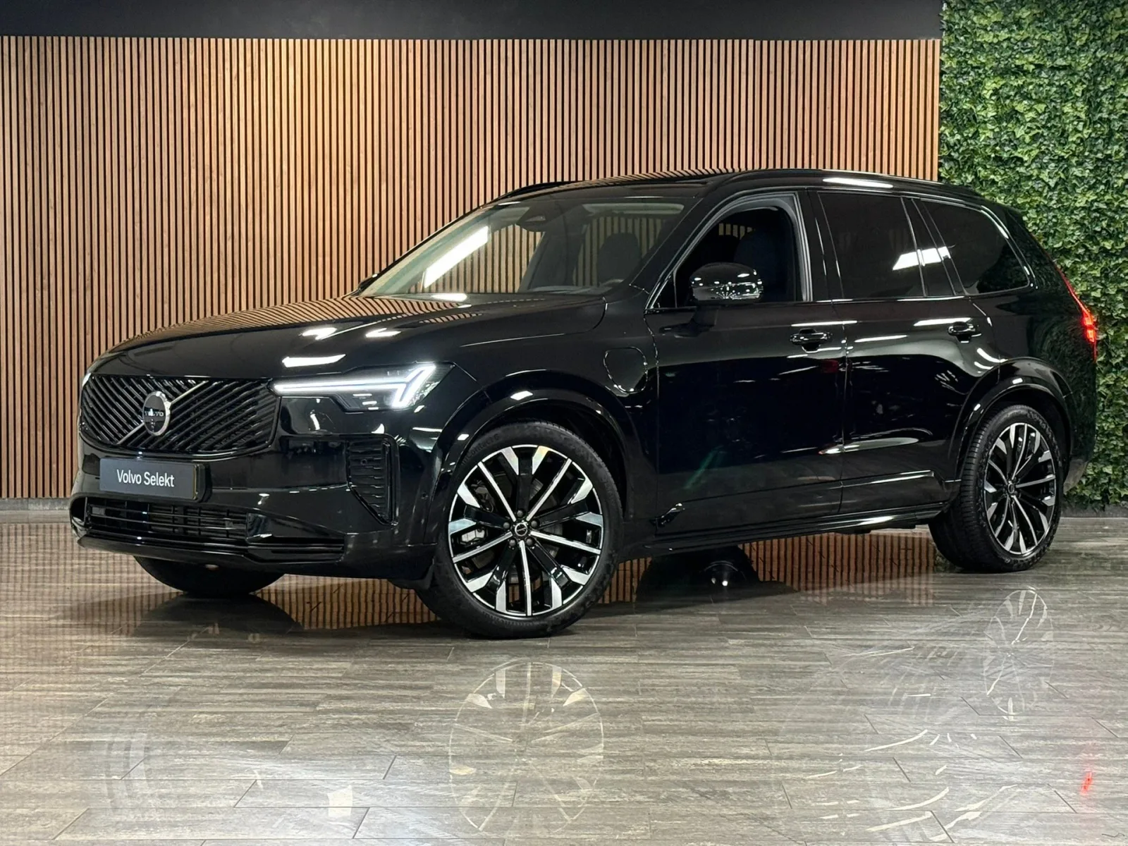 Volvo XC90 (2025) — foto 1