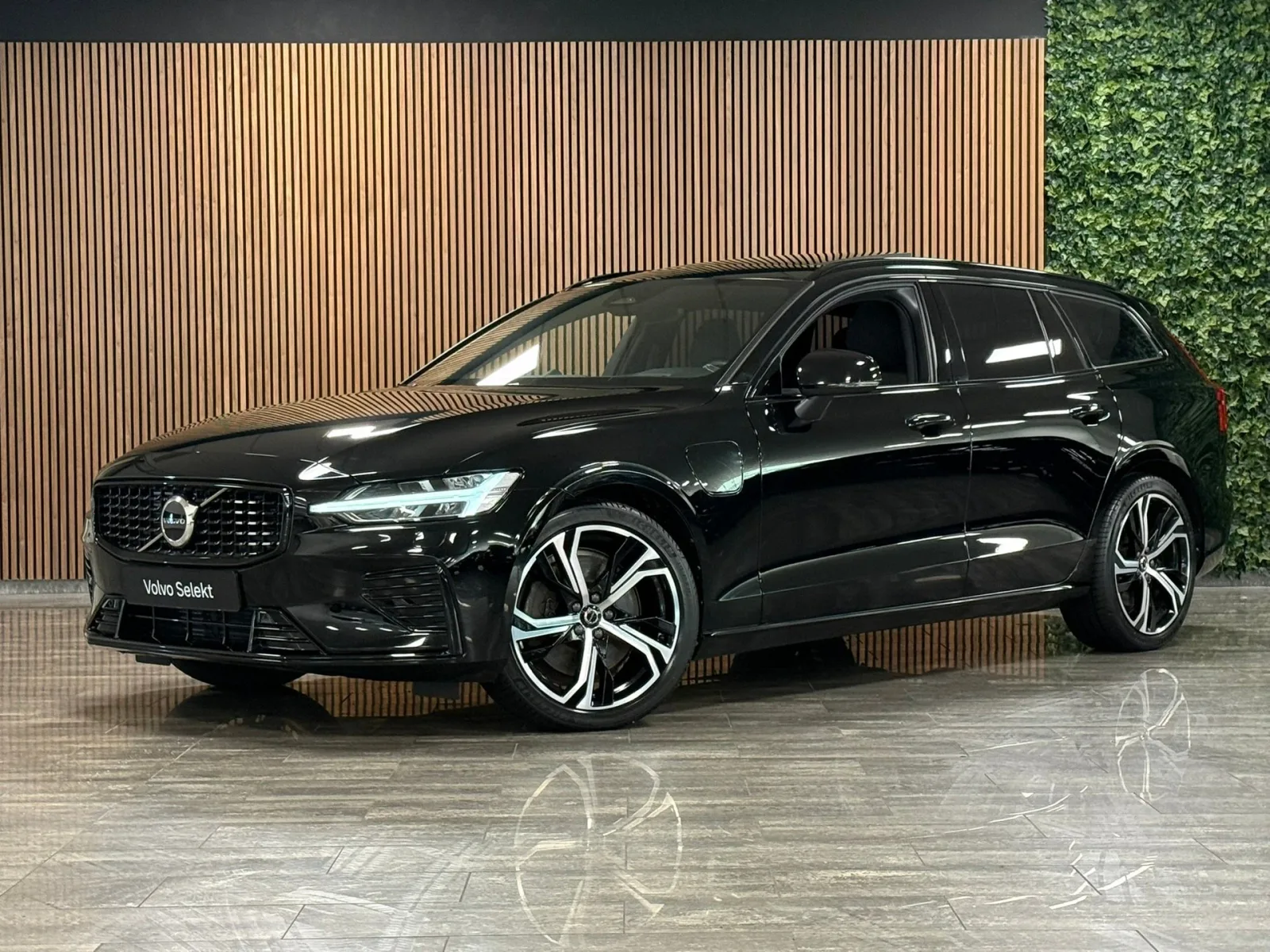 Volvo V60 (2023) — foto 1