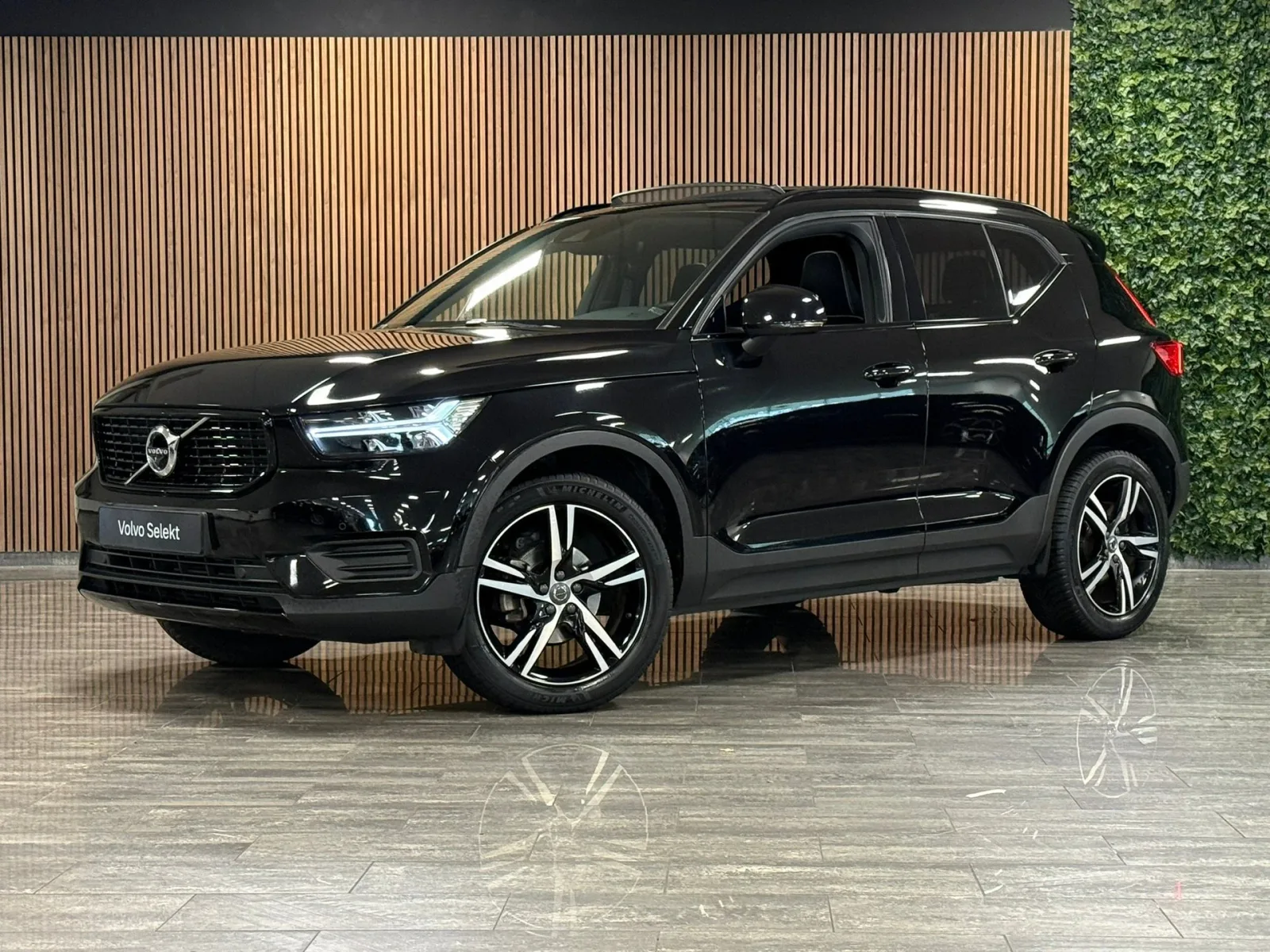 Volvo XC40 (2021) — foto 1