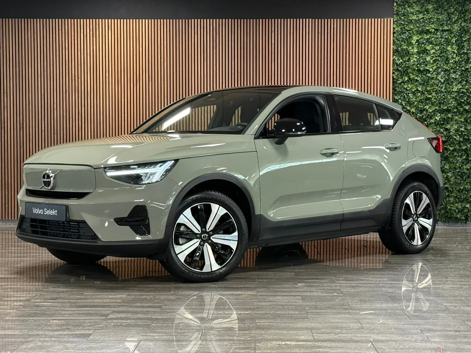 Volvo C40 (2022) — foto 1