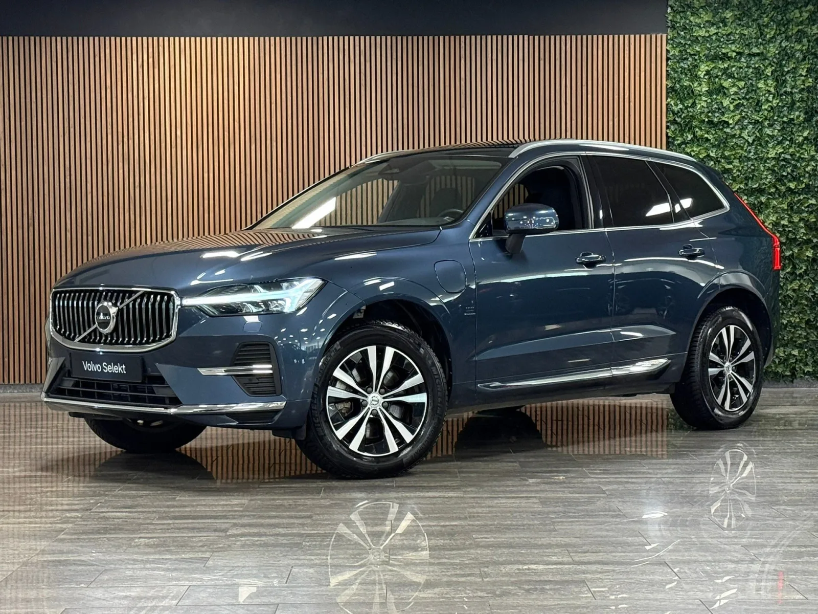 Volvo XC60 (2022) — foto 1