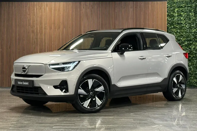 Volvo XC40 (2023)