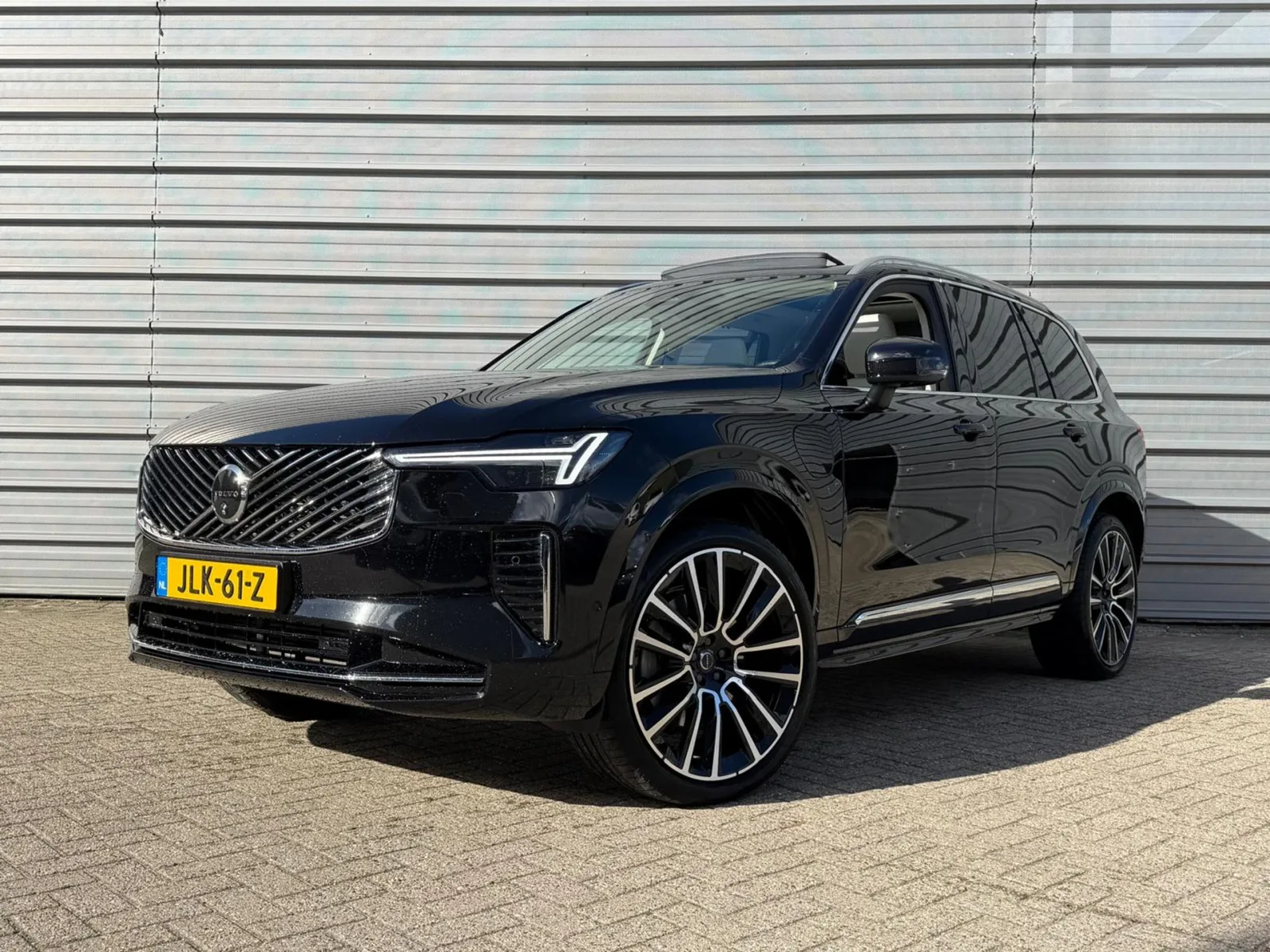 Volvo XC90 (2025) — foto 1