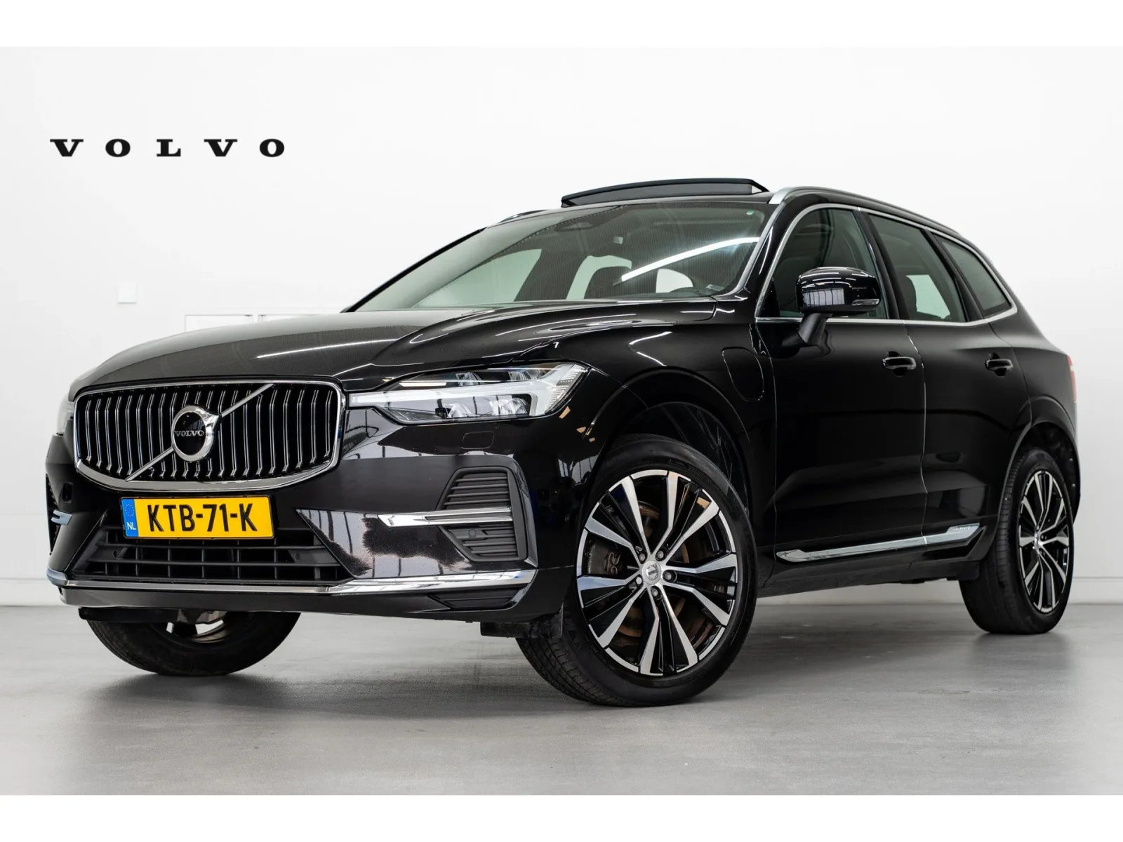 Volvo XC60 (2023) — foto 1