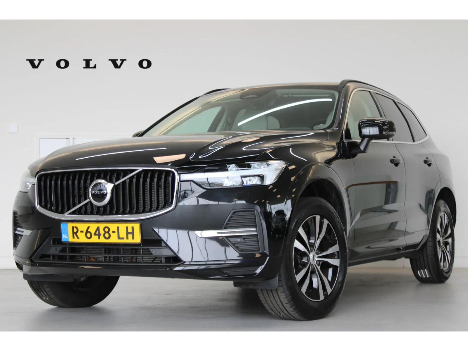 Volvo XC60 (2022) — foto 1