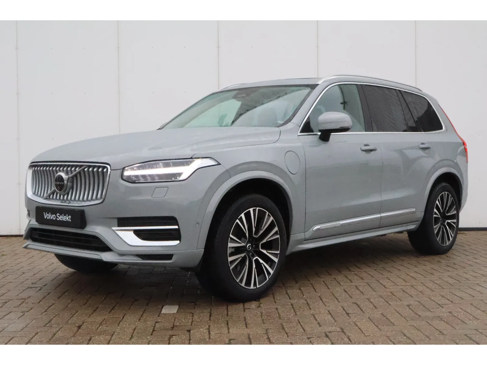 Volvo XC90 (2024) — foto 1