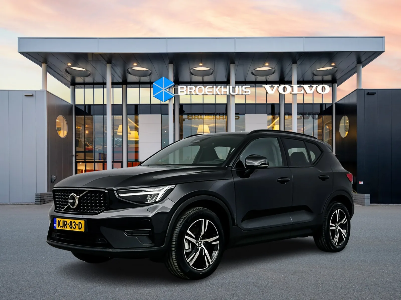 Volvo XC40 (2026) — foto 1