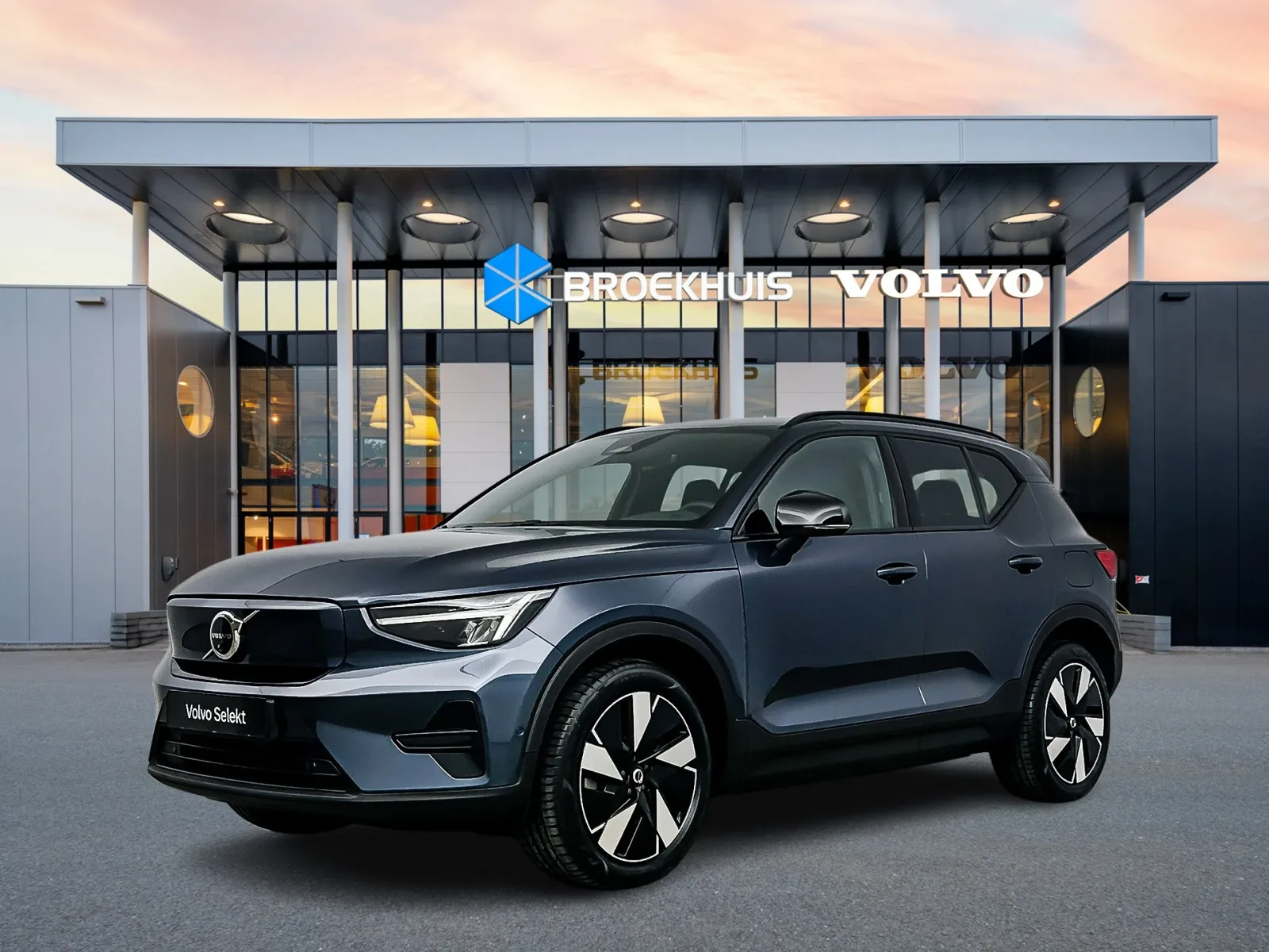 Volvo EX40 (2026) — foto 1