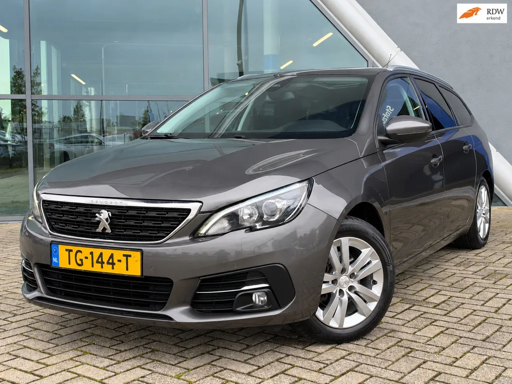 Peugeot 308 (2018) — foto 1
