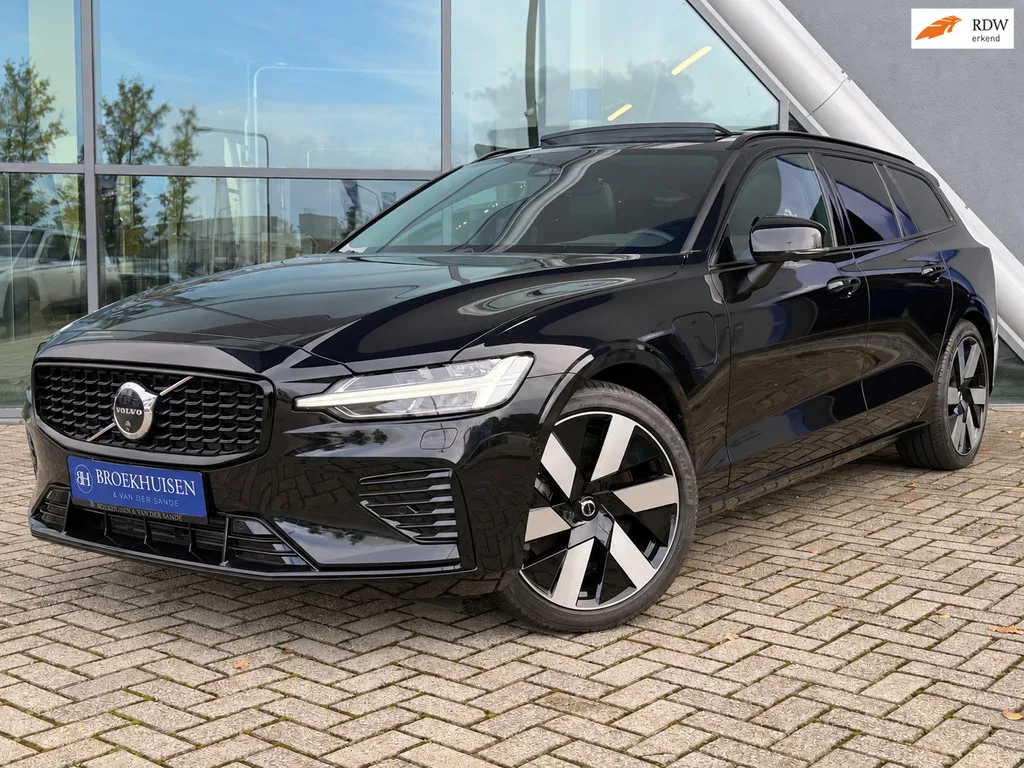 Volvo V60 (2025) — foto 1