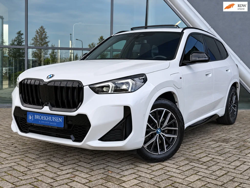 BMW X1 (2023) — foto 1