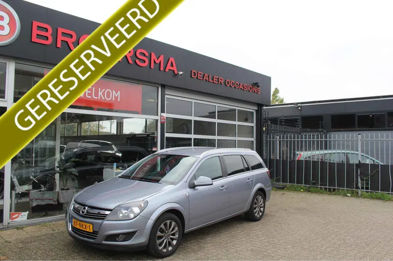 Opel Astra (2010)