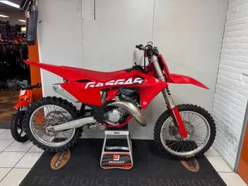 Gas Gas MC 125 (2024) — foto 1