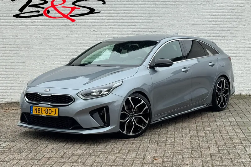 Kia ProCeed (2021)