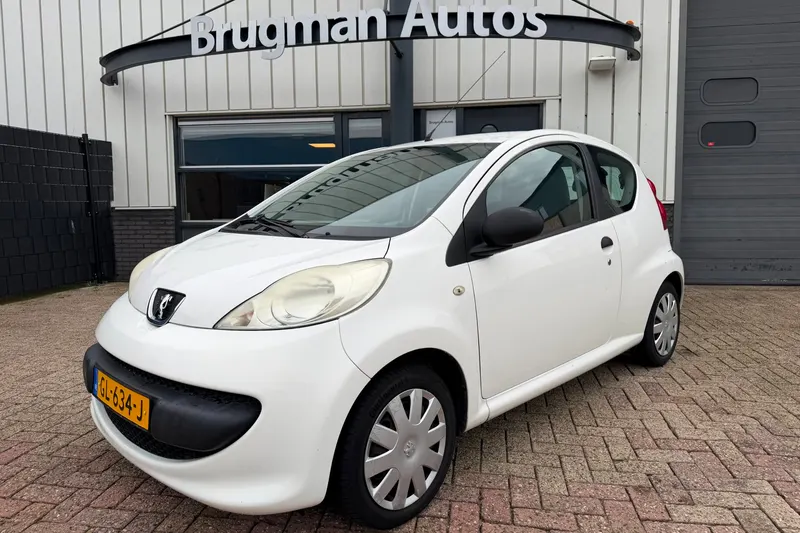 Peugeot 107 (2008)