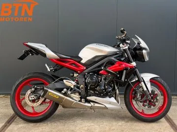 Triumph Street Triple (2015) — foto 1