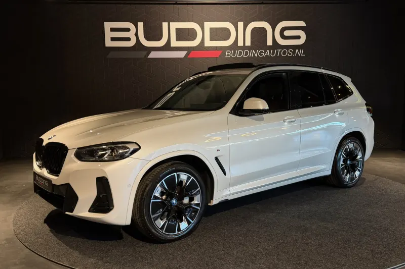 BMW iX3 (2022)